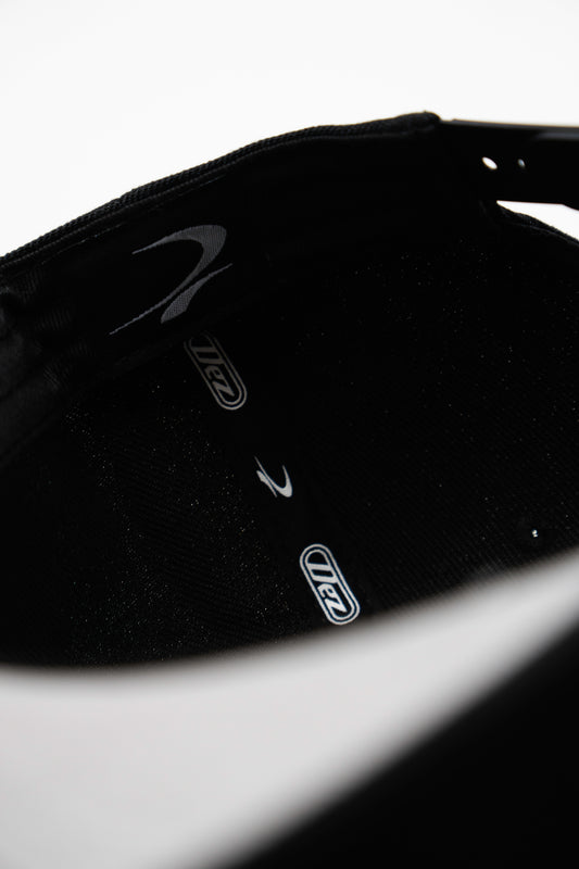 DEZ BLACK CAP