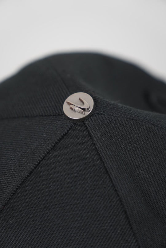 DEZ BLACK CAP